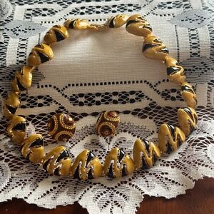 Tiger necklace and matching earring with bracelet